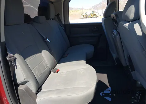 2020 Ram 1500 Classic Tradesman 4X2 5'7 Box из США, поврежденный, VIN 3C6RR6KGXLG196806